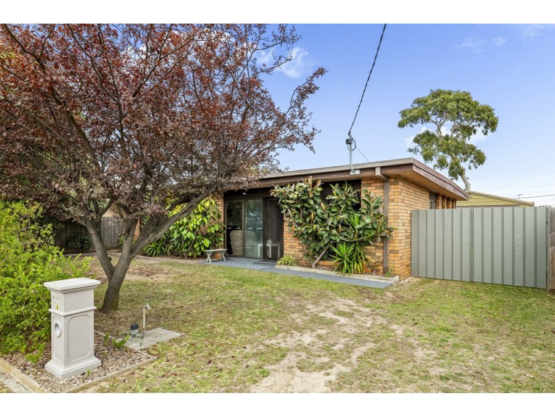 6 Flinders Road, St Leonards VIC 3223