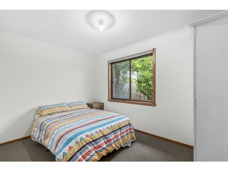 6 Flinders Road, St Leonards VIC 3223