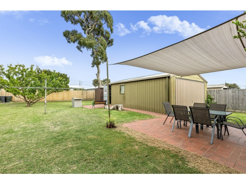 6 Flinders Road, St Leonards VIC 3223