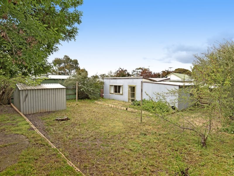 6 Cliff Court, St Leonards VIC 3223
