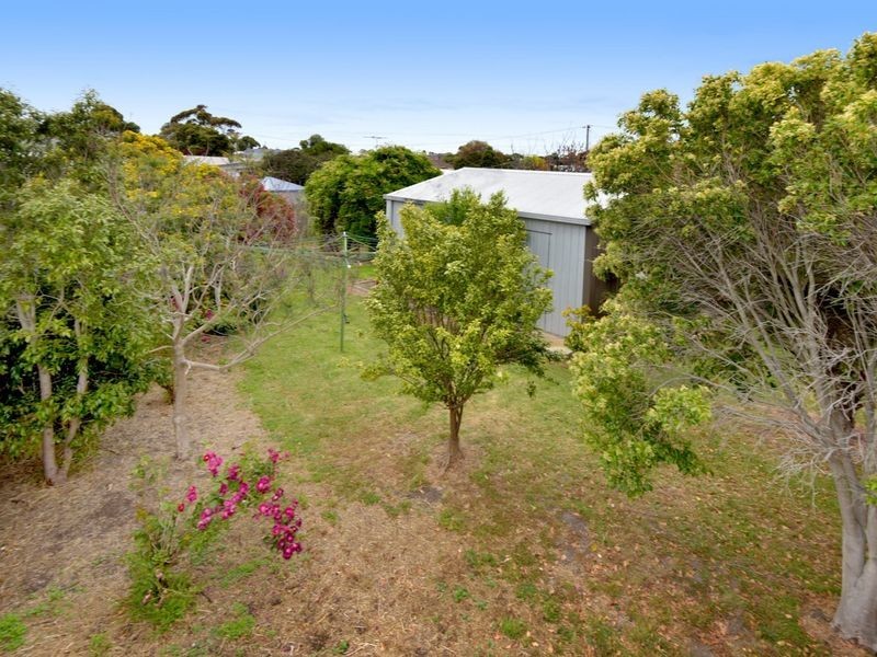 57 Lake View Crescent, St Leonards VIC 3223