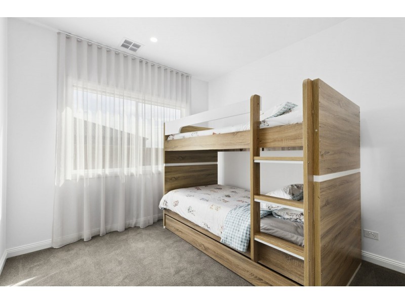 60 Thornton Avenue, St Leonards VIC 3223