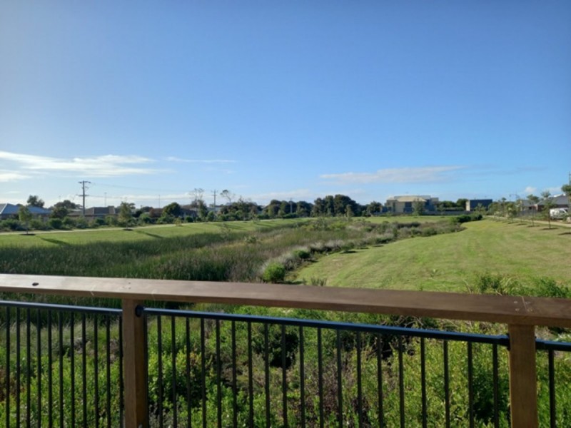 13 Swain Walk, St Leonards VIC 3223