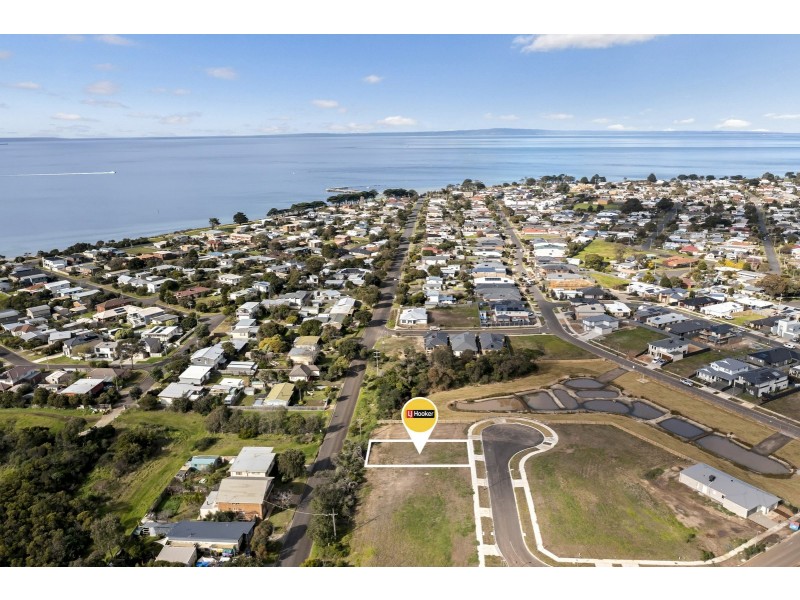 7 Arvon Court, St Leonards VIC 3223