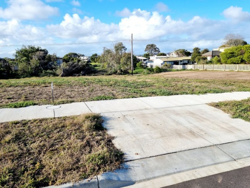 7 Arvon Court, St Leonards VIC 3223