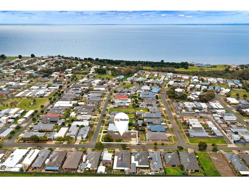 65 Pearl Bay Passage, St Leonards VIC 3223