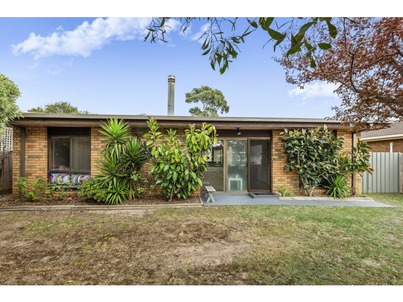 6 Flinders Road, St Leonards VIC 3223
