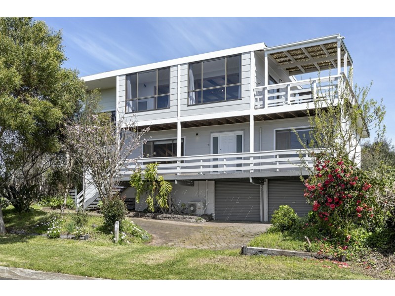 14 Sylvester Avenue, St Leonards VIC 3223