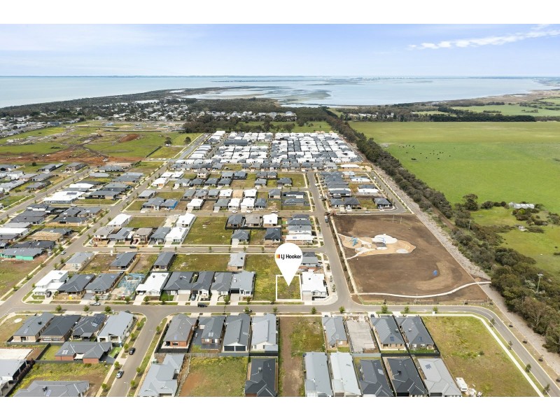 60 Kane Drive, St Leonards VIC 3223