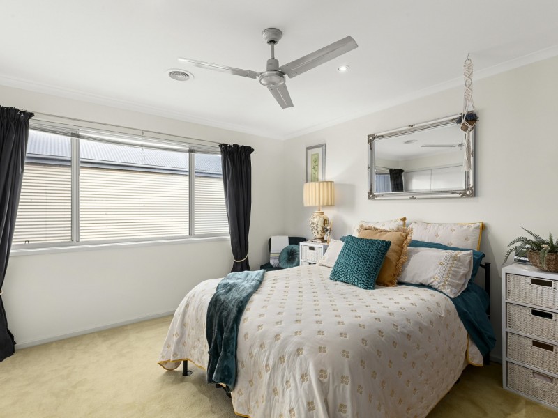 47 Pearl Bay Passage, St Leonards VIC 3223