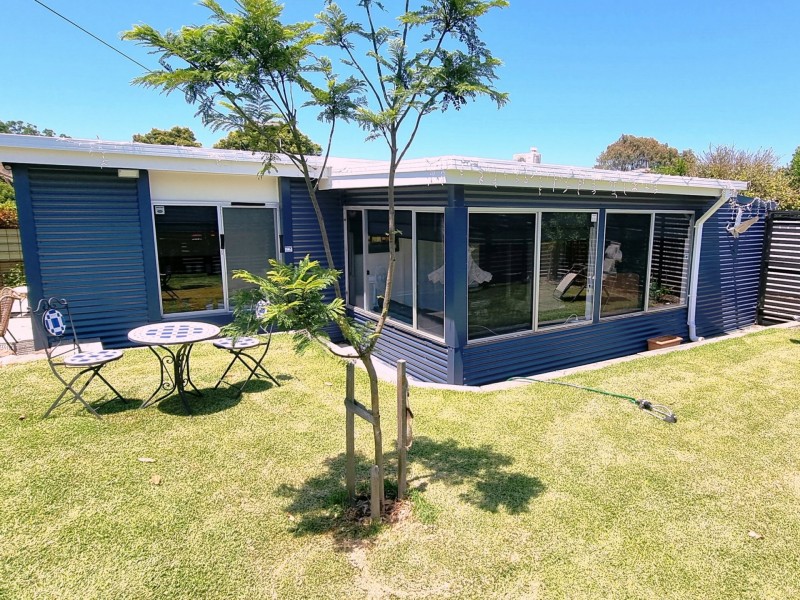 17 Sylvester Avenue, St Leonards VIC 3223