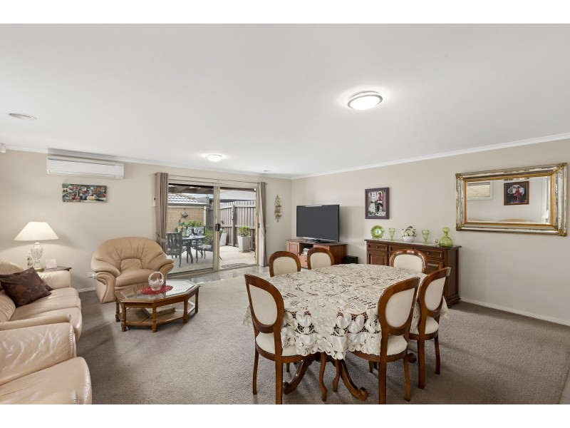 2 Seacrest Walk, St Leonards VIC 3223