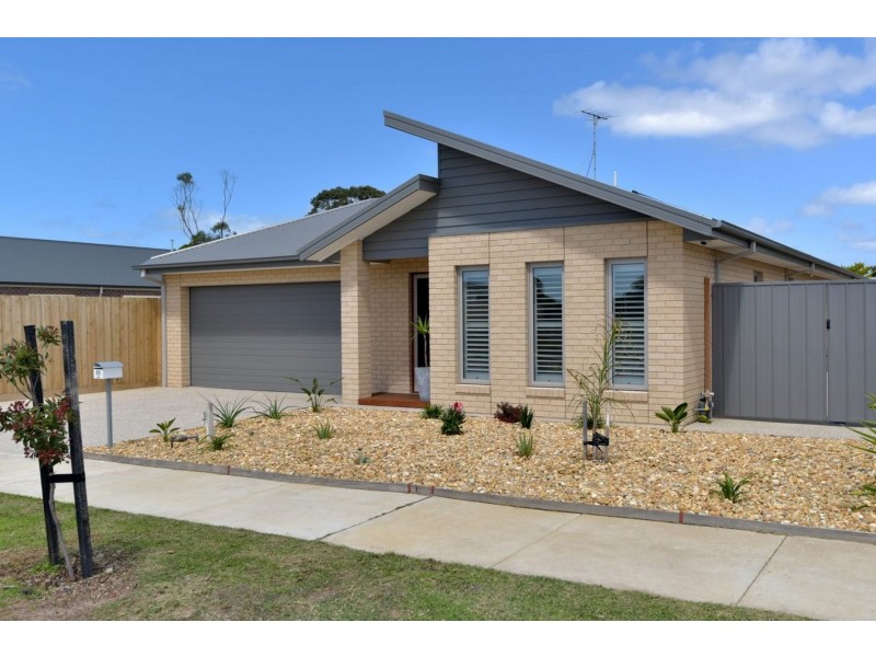 65 Blanche Street, St Leonards VIC 3223