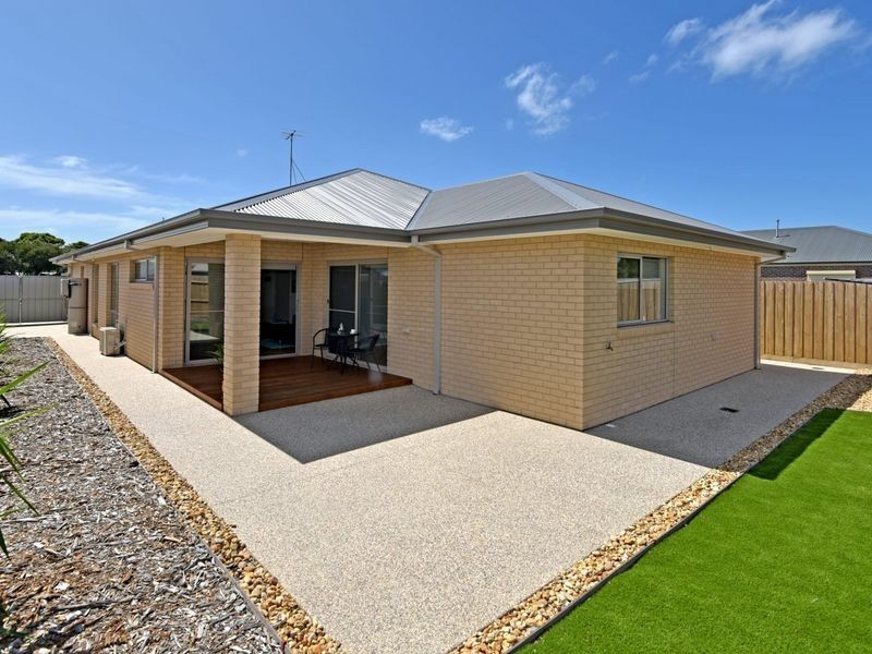 65 Blanche Street, St Leonards VIC 3223