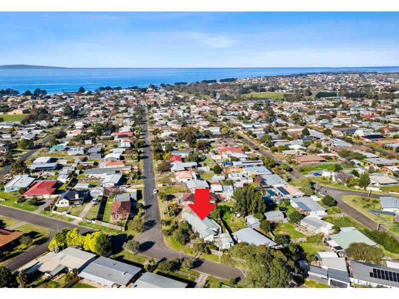 24 Doongara Avenue, St Leonards VIC 3223