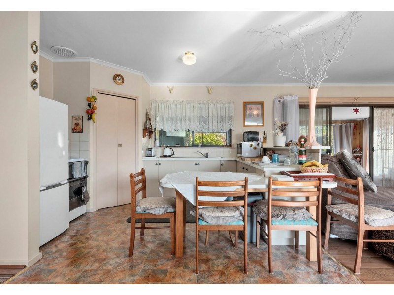 24 Doongara Avenue, St Leonards VIC 3223