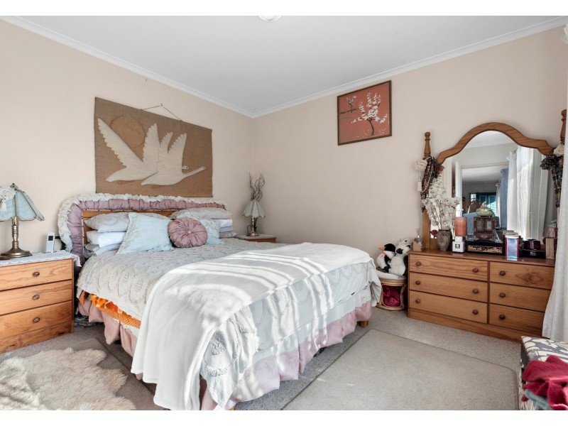 24 Doongara Avenue, St Leonards VIC 3223