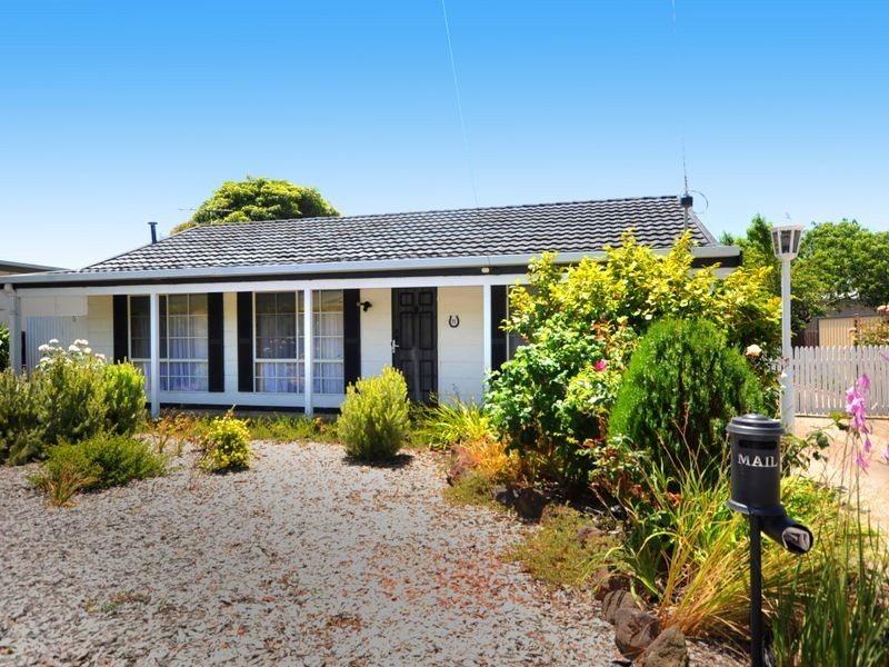11 Paton Street, St Leonards VIC 3223