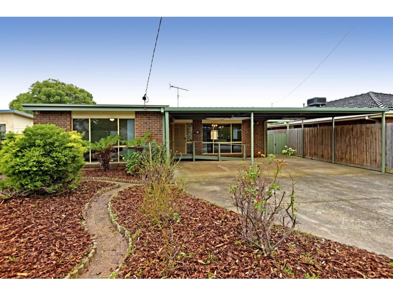 17 Henty Road, St Leonards VIC 3223