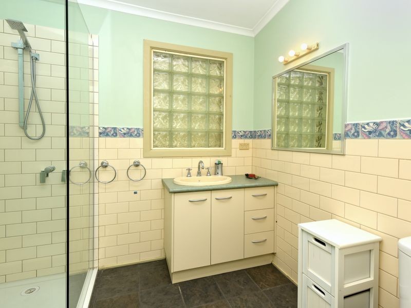 17 Henty Road, St Leonards VIC 3223