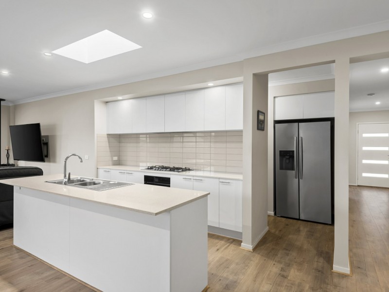 6 Seaspray Court, Indented Head VIC 3223