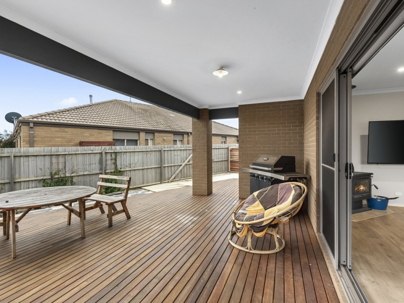 6 Seaspray Court, Indented Head VIC 3223