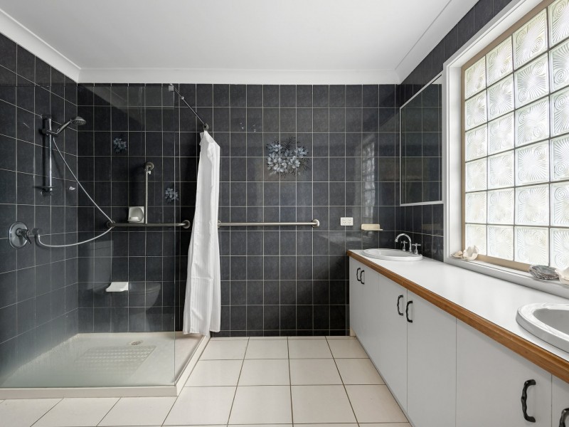 66 Bluff Road, St Leonards VIC 3223