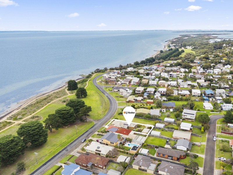 66 Bluff Road, St Leonards VIC 3223