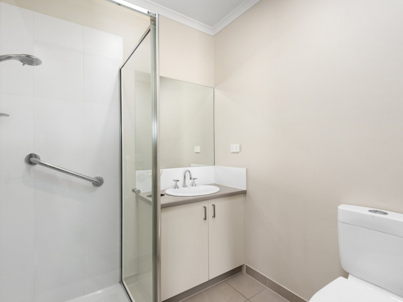 Unit 2/10 Hopetoun Street, St Leonards VIC 3223