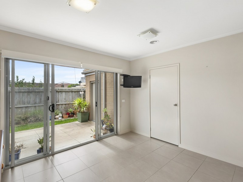 Unit 2/10 Hopetoun Street, St Leonards VIC 3223