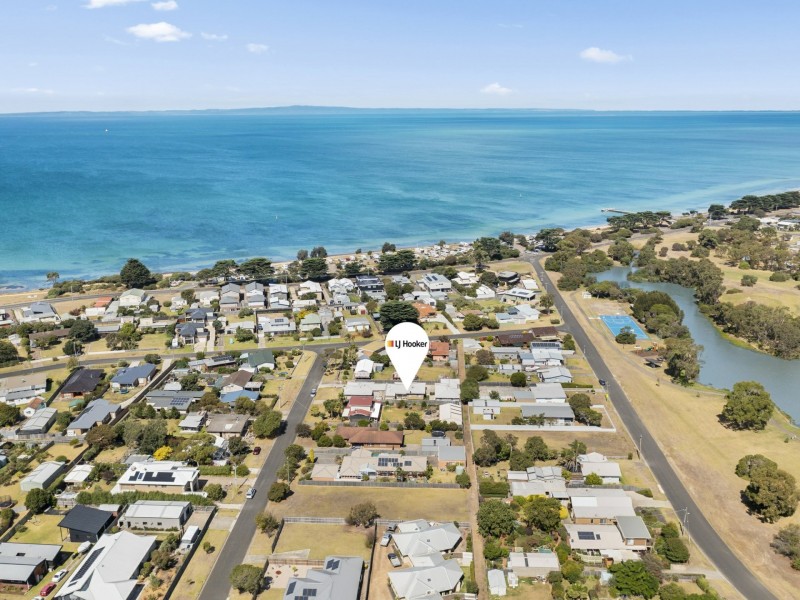 Unit 2/10 Hopetoun Street, St Leonards VIC 3223