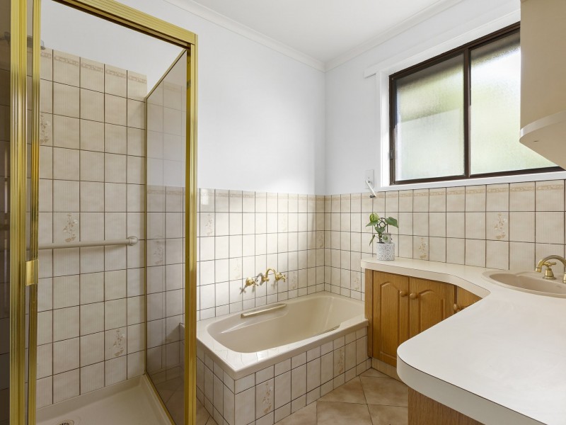 24 Horne Avenue, St Leonards VIC 3223