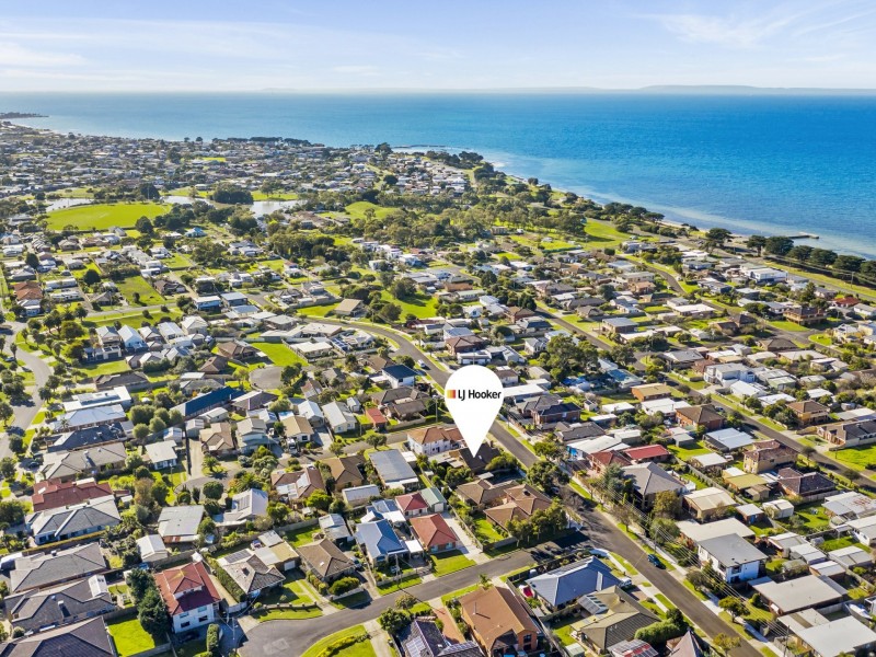 24 Horne Avenue, St Leonards VIC 3223