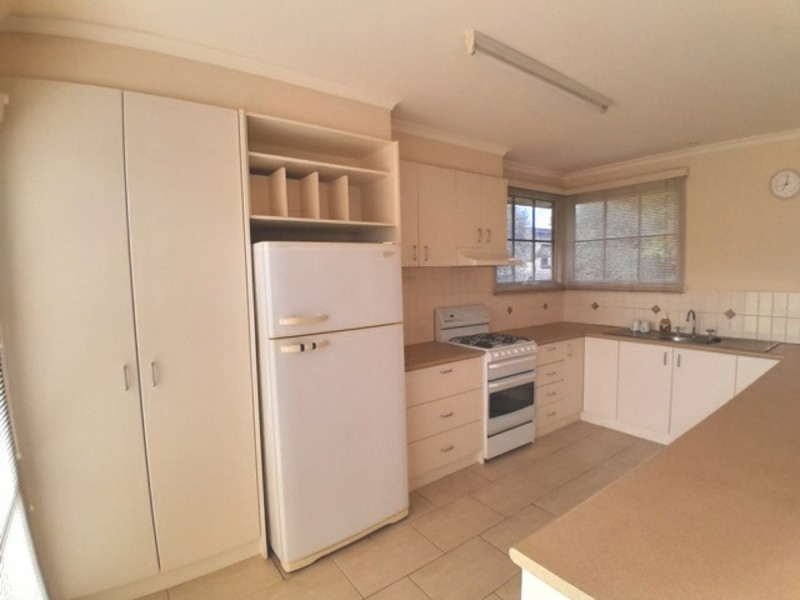 16 Monaco Avenue, St Leonards VIC 3223