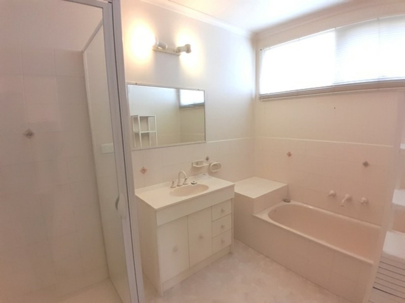 16 Monaco Avenue, St Leonards VIC 3223