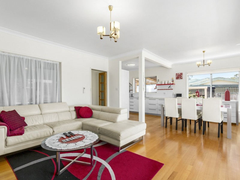2 Coatsworth Avenue, St Leonards VIC 3223