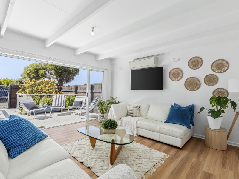 1/6 Narvik Avenue, St Leonards VIC 3223