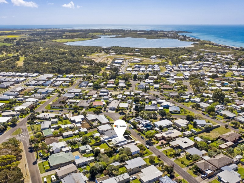 1/6 Narvik Avenue, St Leonards VIC 3223