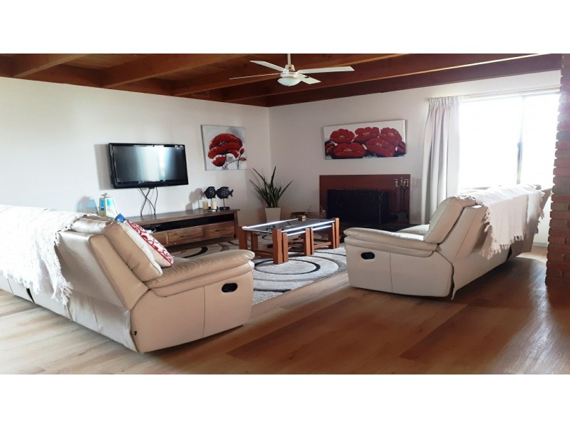 5 First Avenue, St Leonards VIC 3223