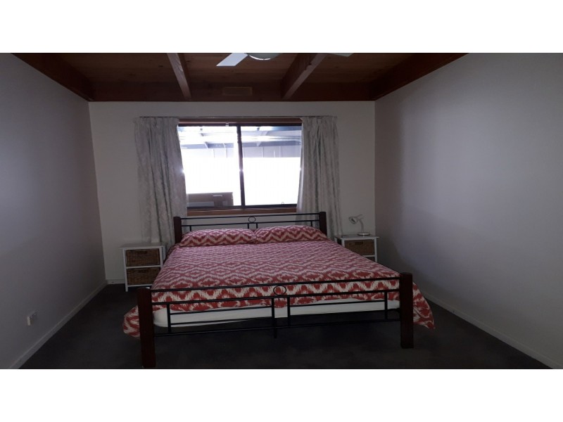 5 First Avenue, St Leonards VIC 3223