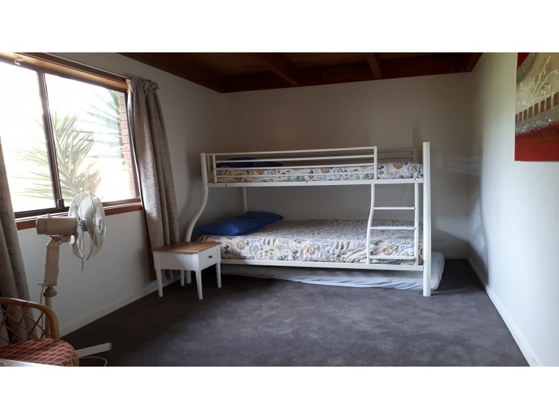 5 First Avenue, St Leonards VIC 3223