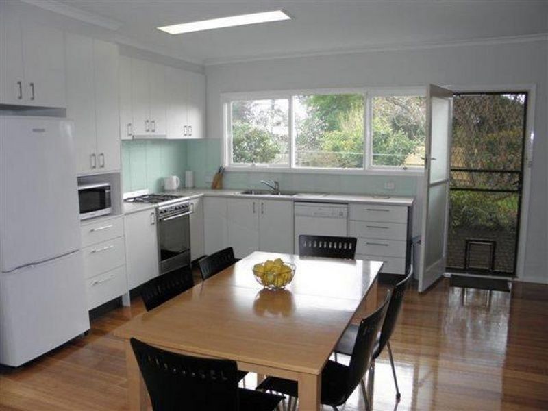 12 Gilbert Street, St Leonards VIC 3223