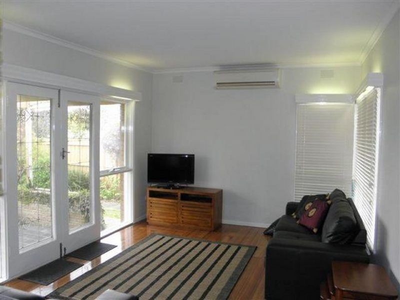 12 Gilbert Street, St Leonards VIC 3223
