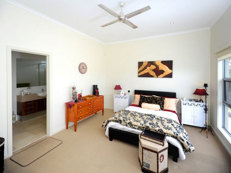 Unit 2/27 Bayside Avenue, St Leonards VIC 3223