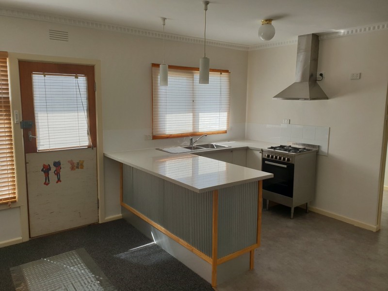 35 Bayside Avenue, St Leonards VIC 3223