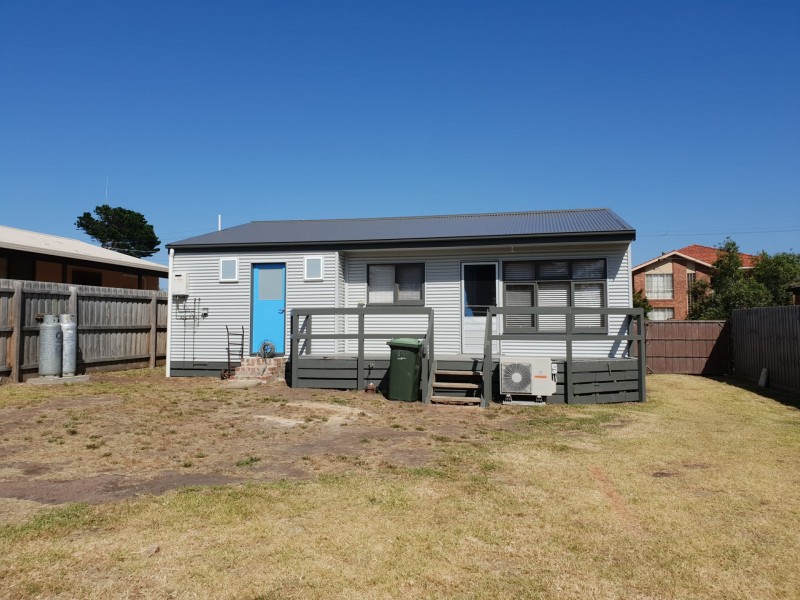 35 Bayside Avenue, St Leonards VIC 3223