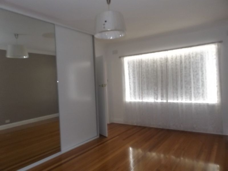 16 Coatsworth Avenue, St Leonards VIC 3223