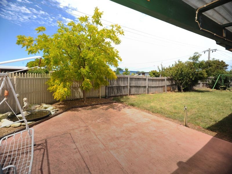 24 Thomson Boulevard, St Leonards VIC 3223