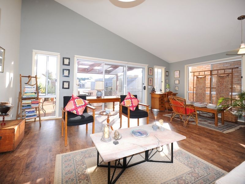 11 Halyard Terrace, St Leonards VIC 3223