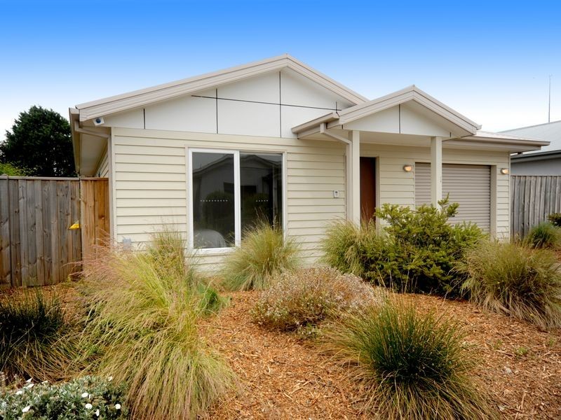 1/12 Ward Street, St Leonards VIC 3223